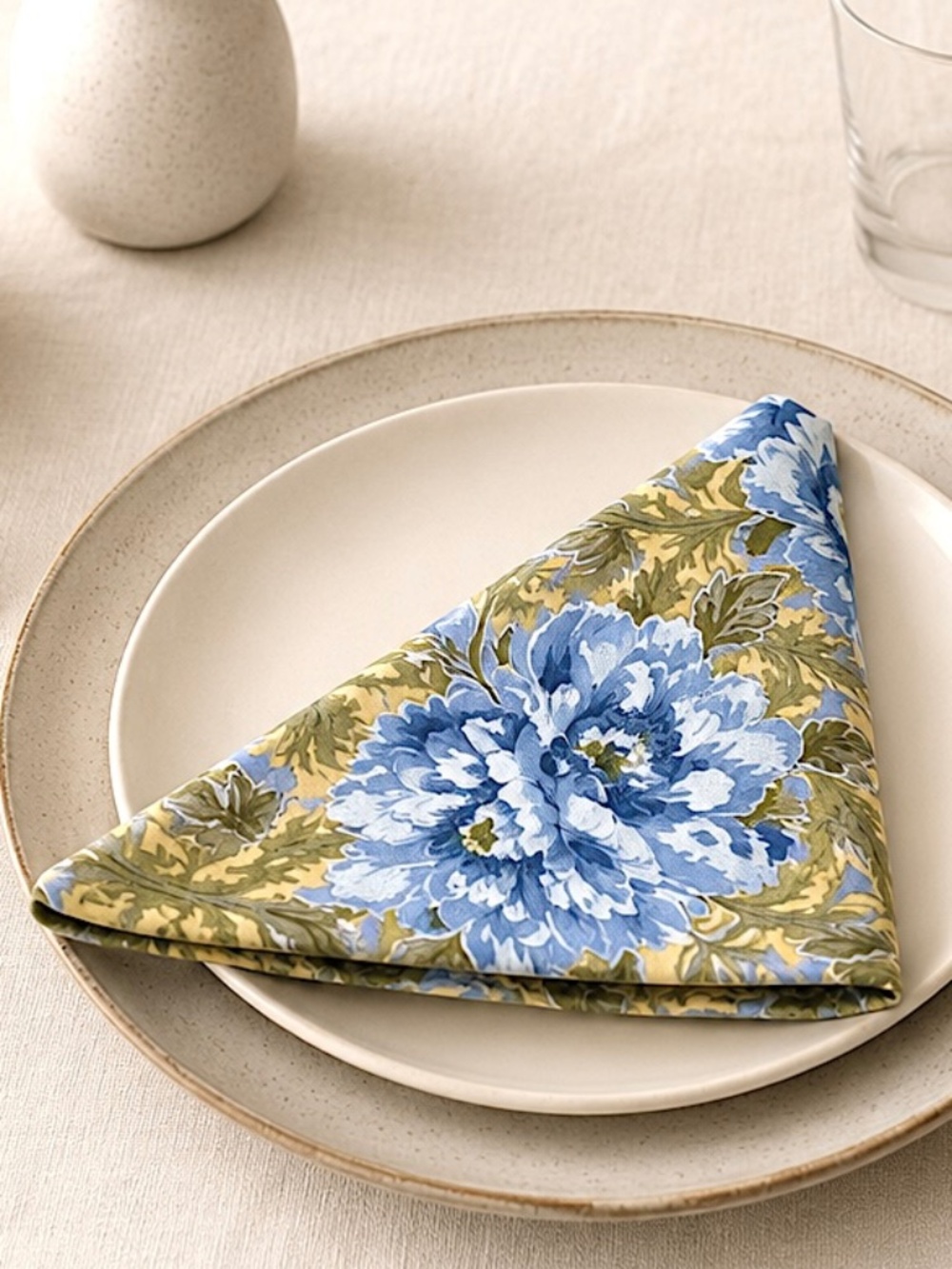 April Cornell cotton napkins NWT 23" squared large floral greens blues tradition